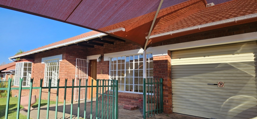 3 Bedroom Property for Sale in Fichardt Park Free State